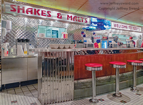 Iggys Diner, Carthage, Missouri Photograph by Jeffrey Sward