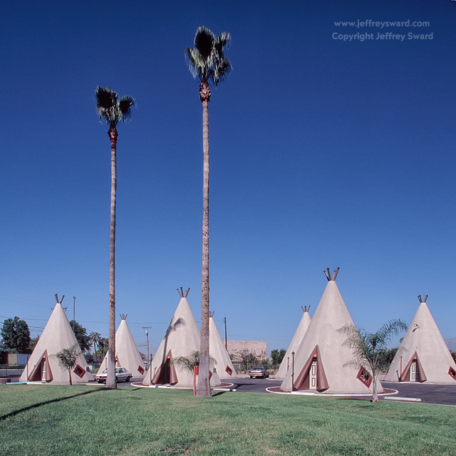 Wigwam Motel Rialto California Photograph by Jeffrey Sward